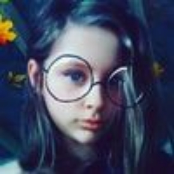 Meet your Posher, Ricia - Picture 2 of 8